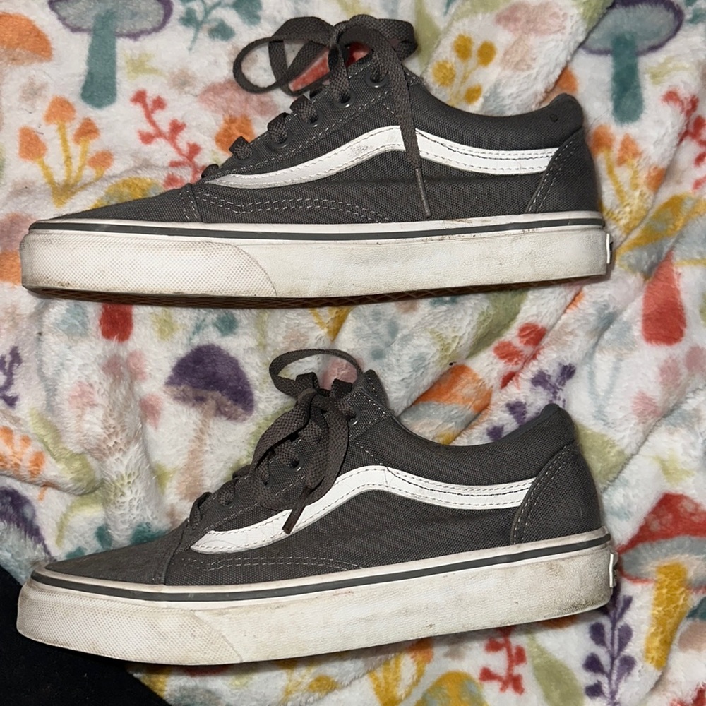 Vans 🎀 Size 5.5Y , W7